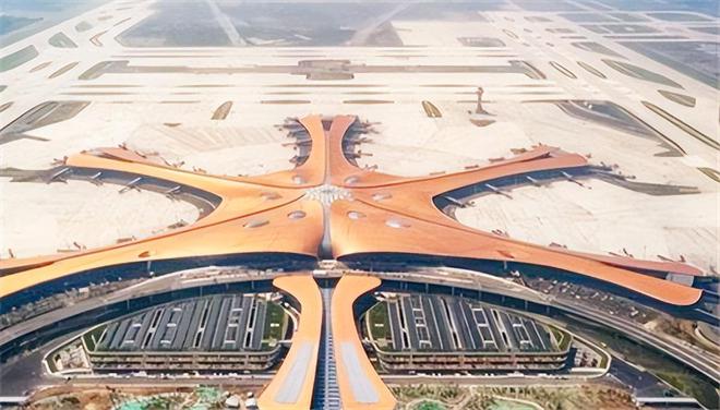 建筑女魔头扎哈：北京大兴机场设计者竟没能亲眼见其建成(图7)